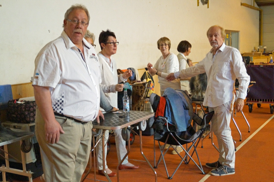 Unsere Truppe in Vorbereitung auf den Zuchtgruppen-Wettbewerb